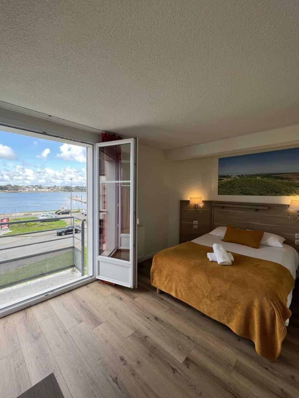 Couett'Hotel Brest Port De Plaisance, Les Pieds Dans L'Eau Exterior foto