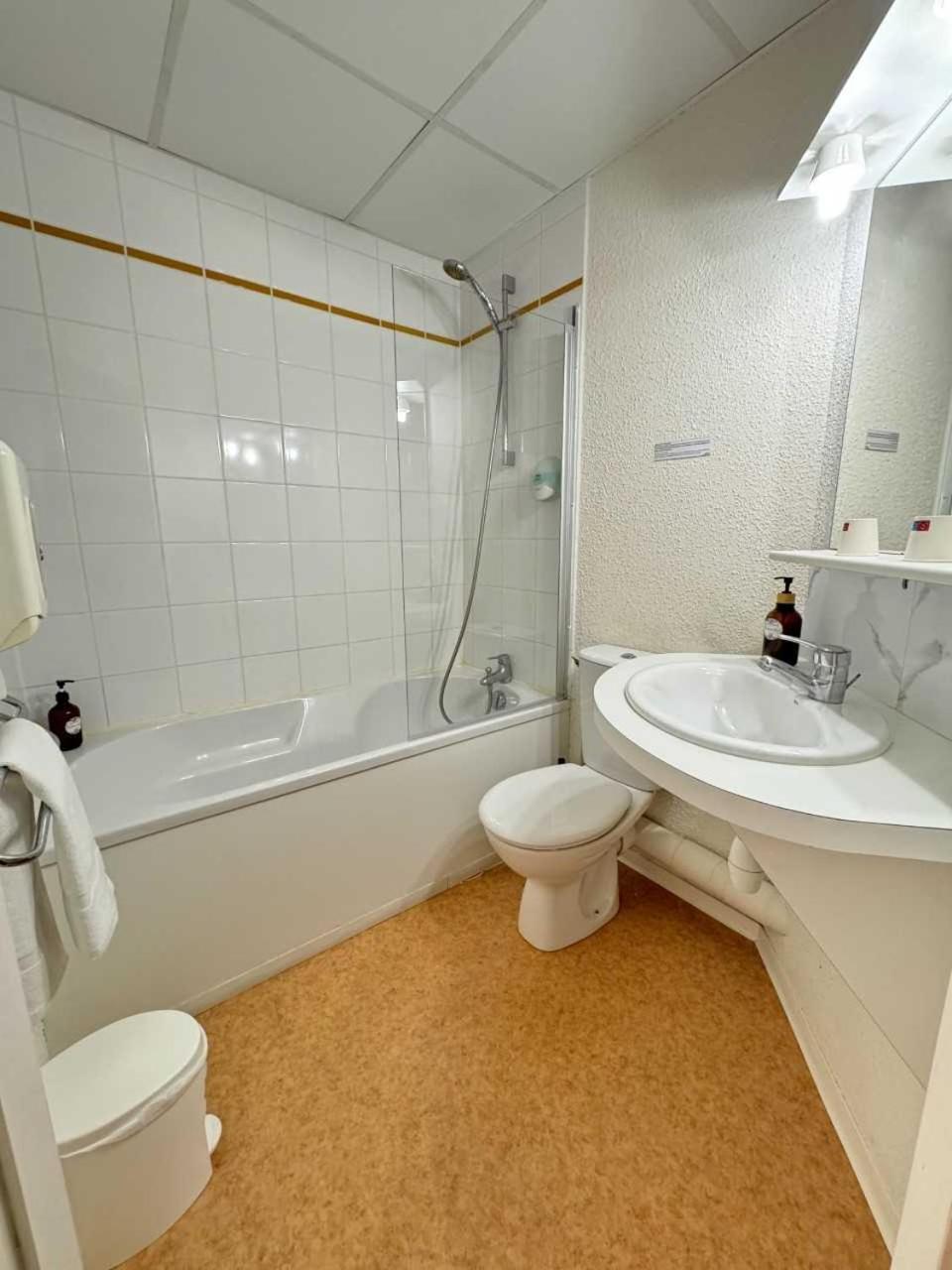 Couett'Hotel Brest Port De Plaisance, Les Pieds Dans L'Eau Exterior foto